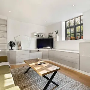 Apartment Lux Barn Conversion In, Frodsham